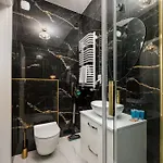 Apartamento Ursus Spacious By Bookinghost