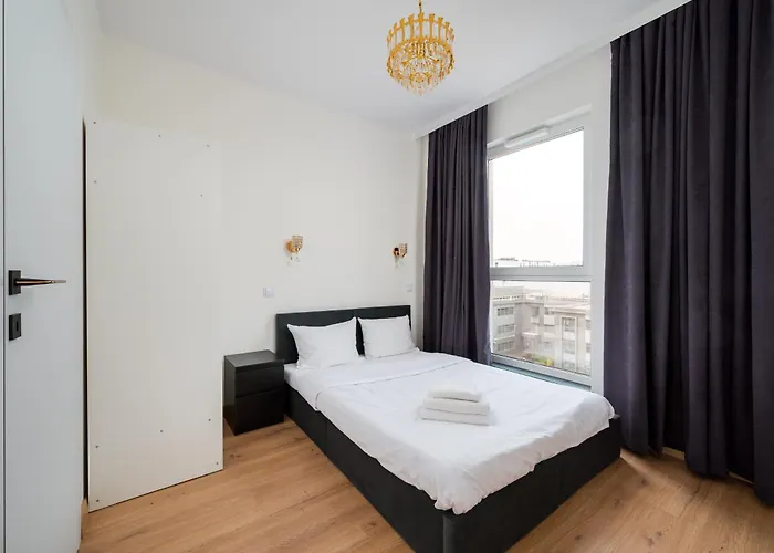 Ursus Spacious By Bookinghost