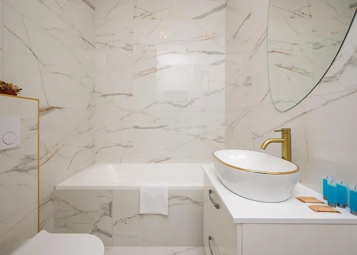 Ursus Spacious By Bookinghost