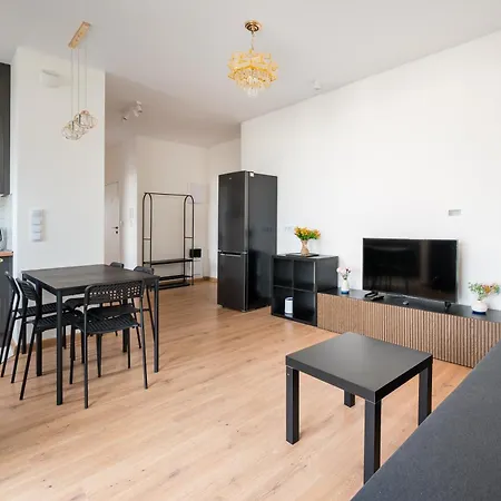 Ursus Spacious By Bookinghost Apartman *