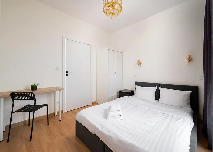 Ursus Spacious By Bookinghost Apartman *